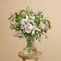 Easter flowerbouquet with ranunculus and roses